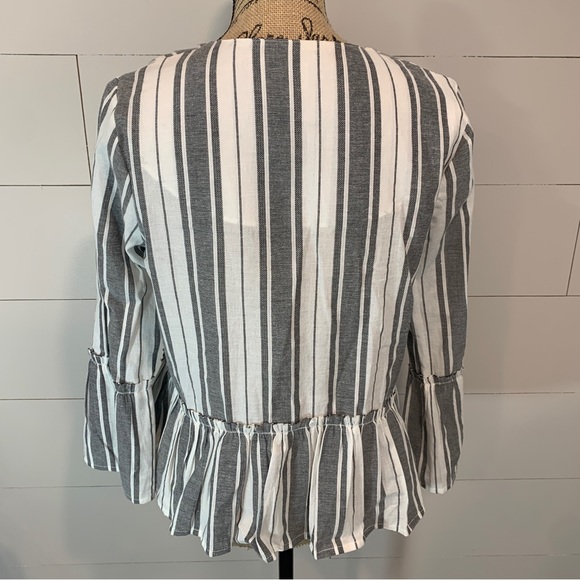 a. moon Gray & White Striped Bell Sleeve Open Front Cotton Blazer Jacket - Picture 2 of 7